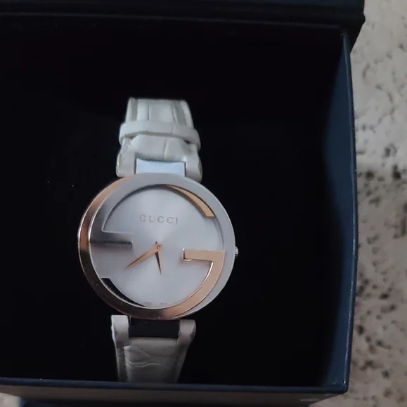 Watch - Picture 2 of 6